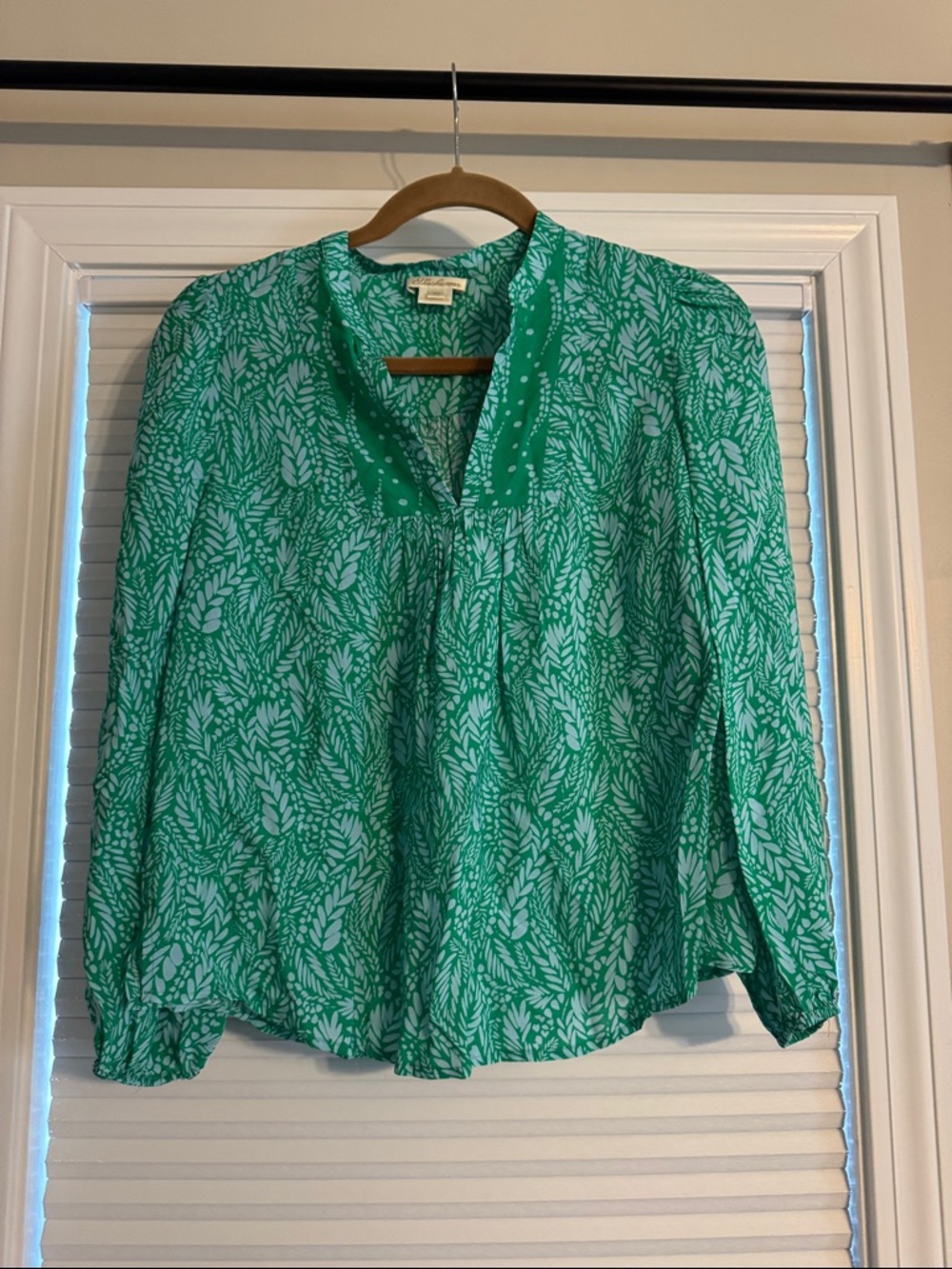 Lilly Pulitzer Teal Green Leaf-Print V-Neck Blouse